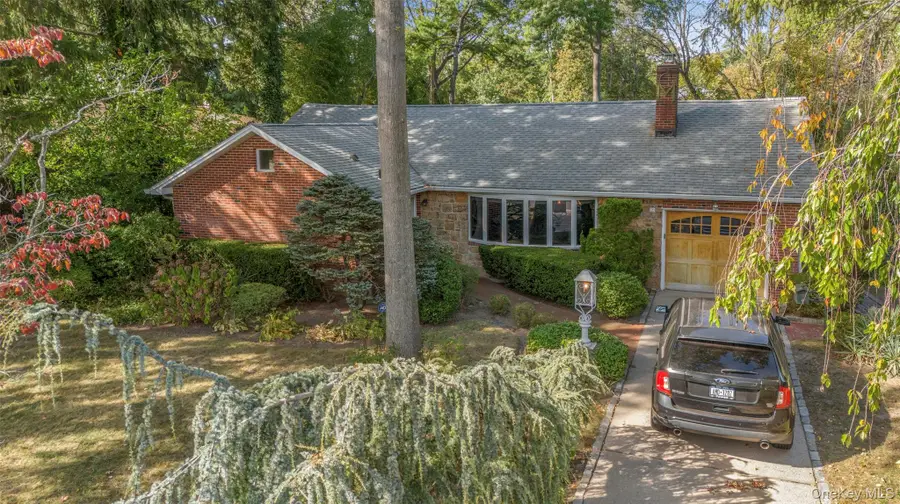 39 Annette Drive, Port Washington, NY 11050 - Image #2