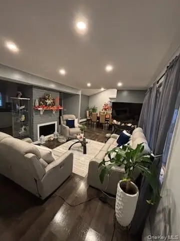 25 Arcadia Lane, Hicksville, NY 11801 - Image #2