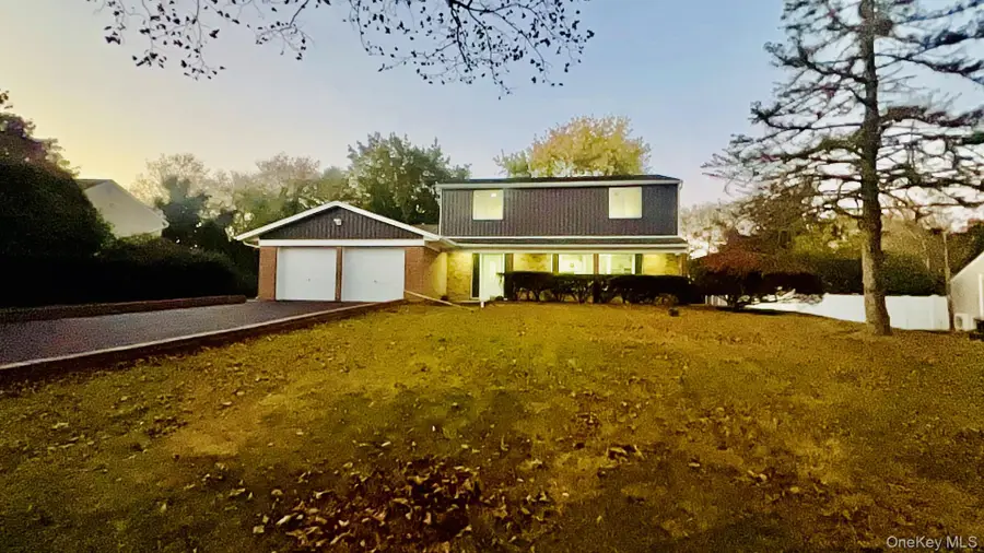 107 Sequoia Drive, Coram, NY 11727 - Image #3