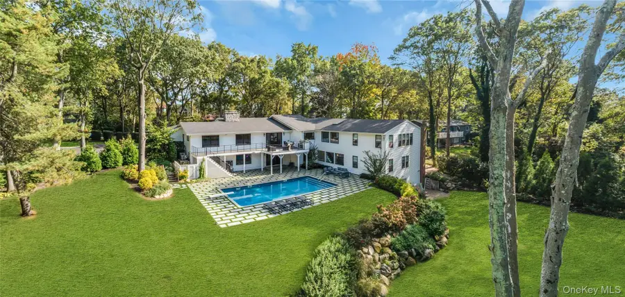 4 Treeview Drive, Melville, NY 11747 - Image #2