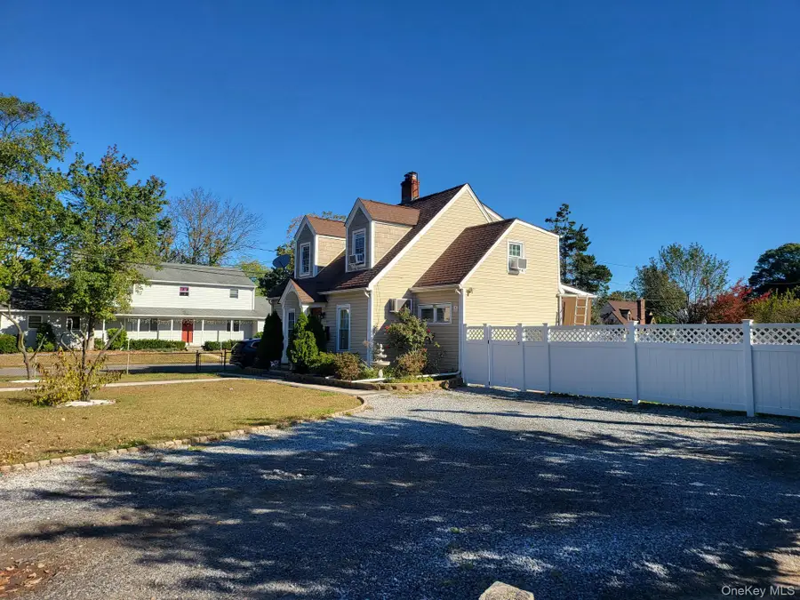 61 Wheeler Road, Central Islip, NY 11722 - Image #3