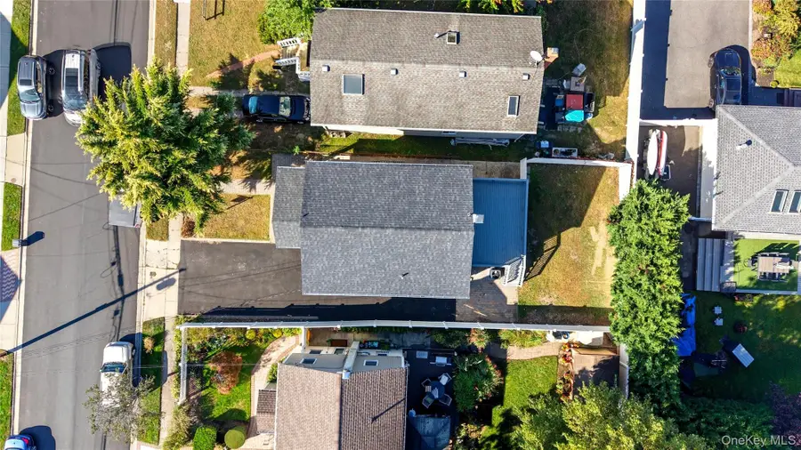 45 Venetian Prom, Lindenhurst, NY 11757 - Image #3