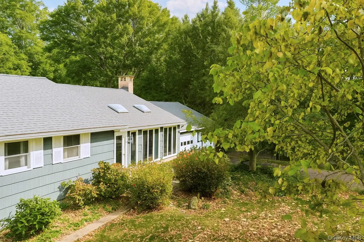 671 Noxon Road, Poughkeepsie, NY 12603 - Image #1