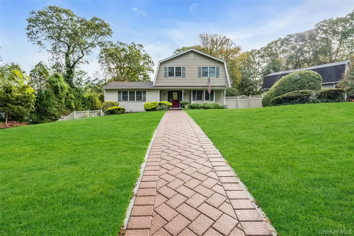 172 Lodge Avenue, Huntington Station, NY 11746 - Image #1