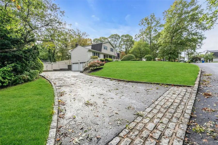 172 Lodge Avenue, Huntington Station, NY 11746 - Image #3