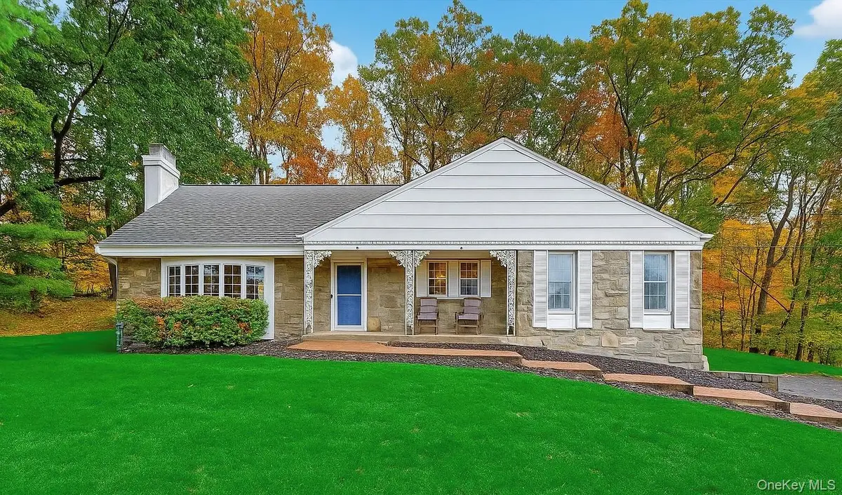 18 Birch Hill Drive, Poughkeepsie, NY 12603 - Image #1