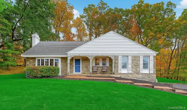 18 Birch Hill Drive, Poughkeepsie, NY 12603