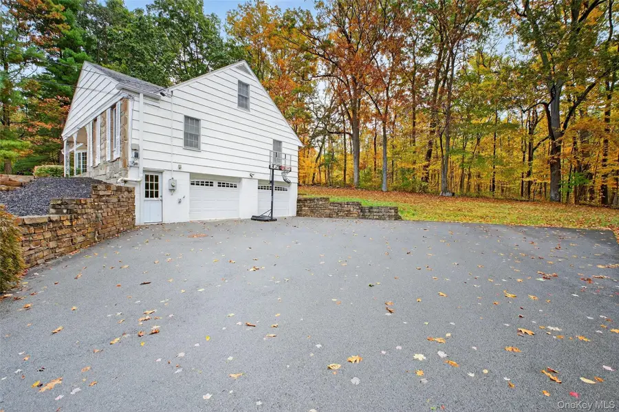 18 Birch Hill Drive, Poughkeepsie, NY 12603 - Image #3