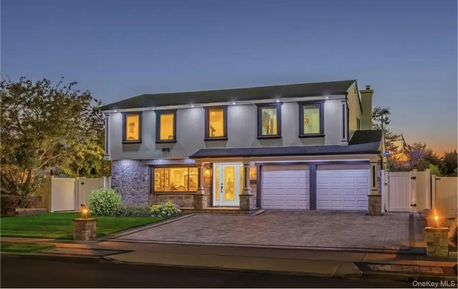 3012 Mandalay Beach Road, Wantagh, NY 11793 - Image #2