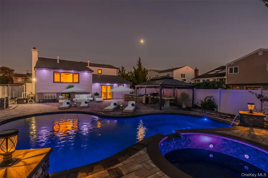 3012 Mandalay Beach Road, Wantagh, NY 11793 - Image #3