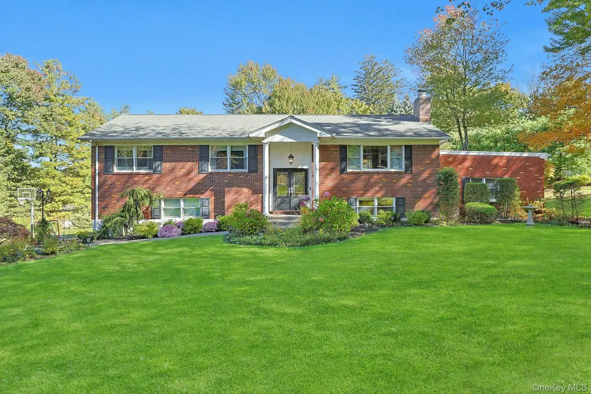 1 Eunice Lane, Thornwood, NY 10594 - Image #1