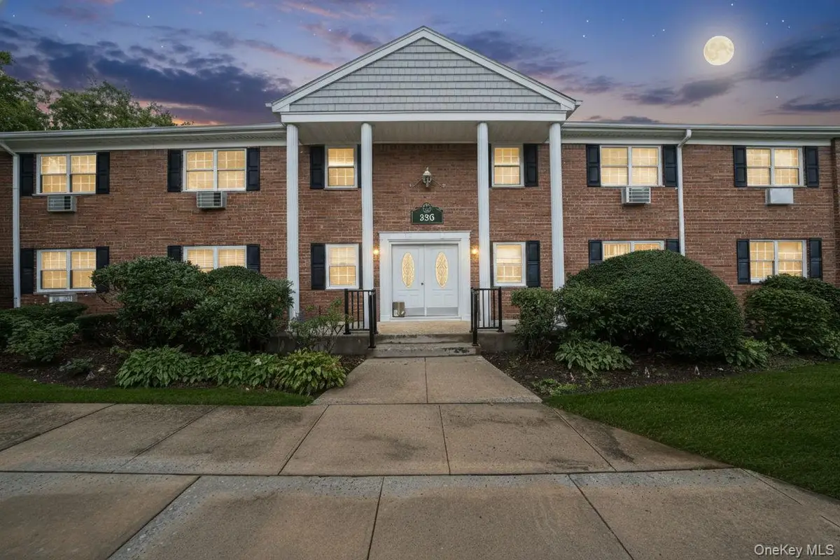 336 Lakeland Avenue #5D, Sayville, NY 11782 - Image #1