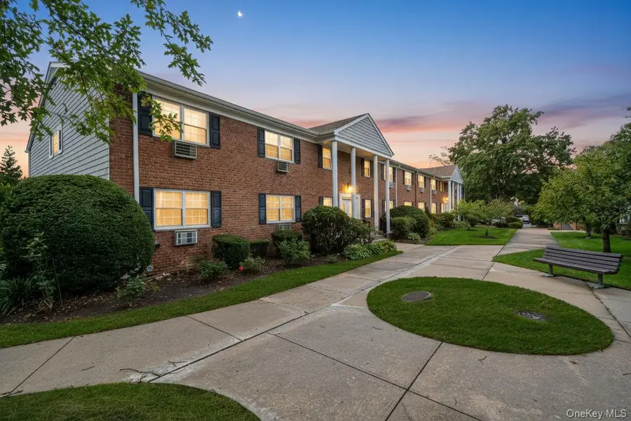 336 Lakeland Avenue #5D, Sayville, NY 11782 - Image #2