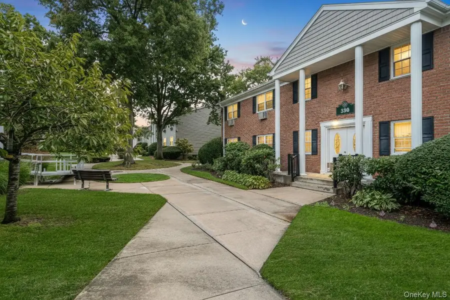 336 Lakeland Avenue #5D, Sayville, NY 11782 - Image #3