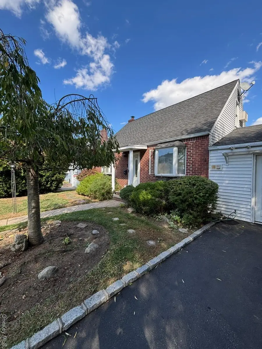 279 Semton Boulevard, Franklin Square, NY 11010 - Image #2