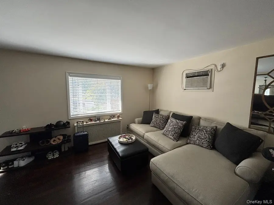 279 Semton Boulevard, Franklin Square, NY 11010 - Image #3