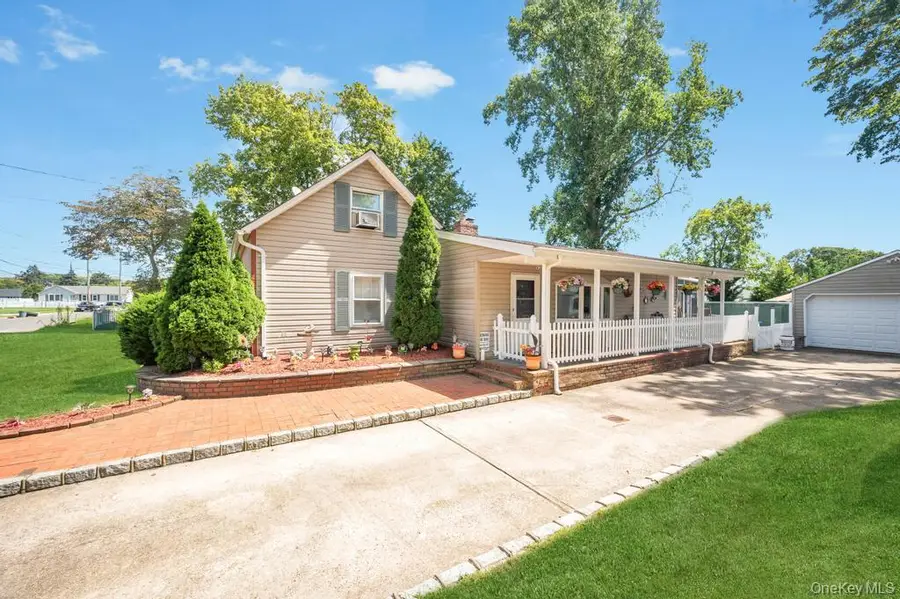 940 Union Street, Bohemia, NY 11716 - Image #2