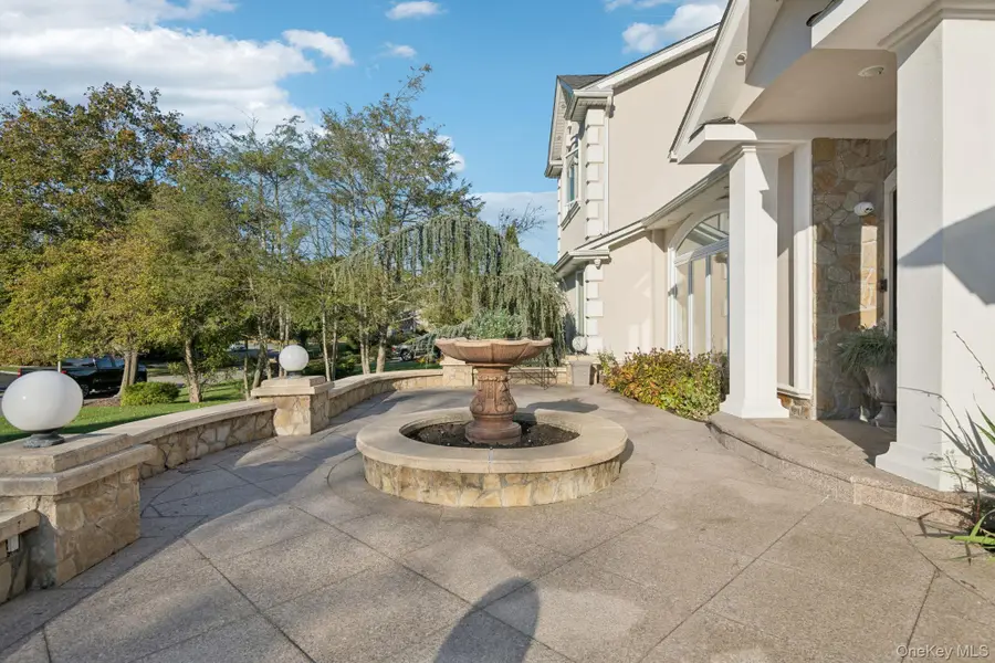 63 Fleetwood Road, Commack, NY 11725 - Image #2