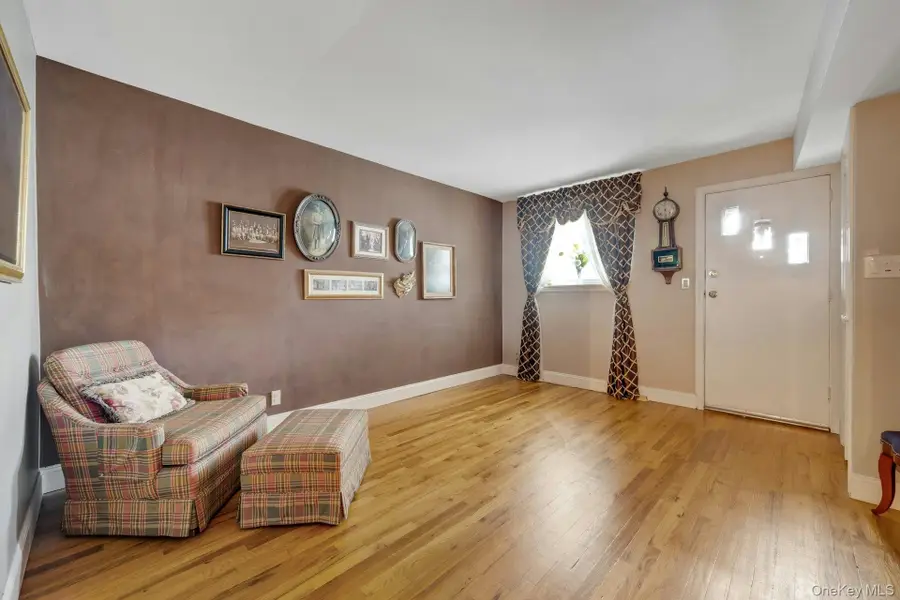 48 Elissa Lane, Yonkers, NY 10710 - Image #2