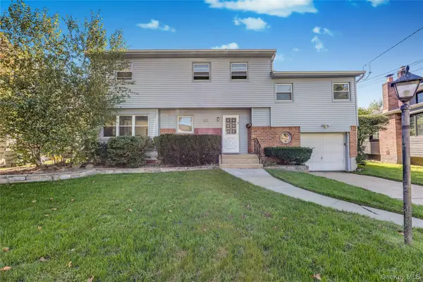 7 Park Circle, Cedarhurst, NY 11516