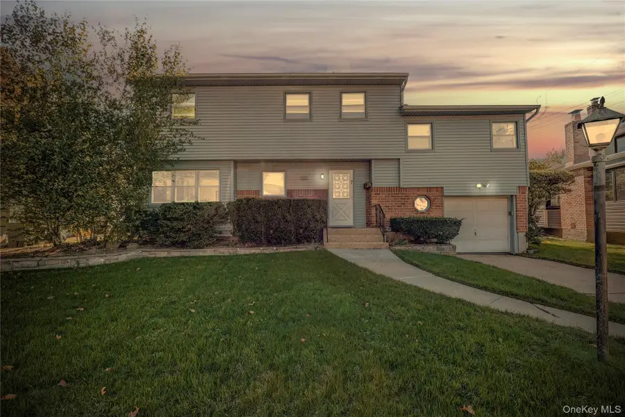 7 Park Circle, Cedarhurst, NY 11516 - Image #2