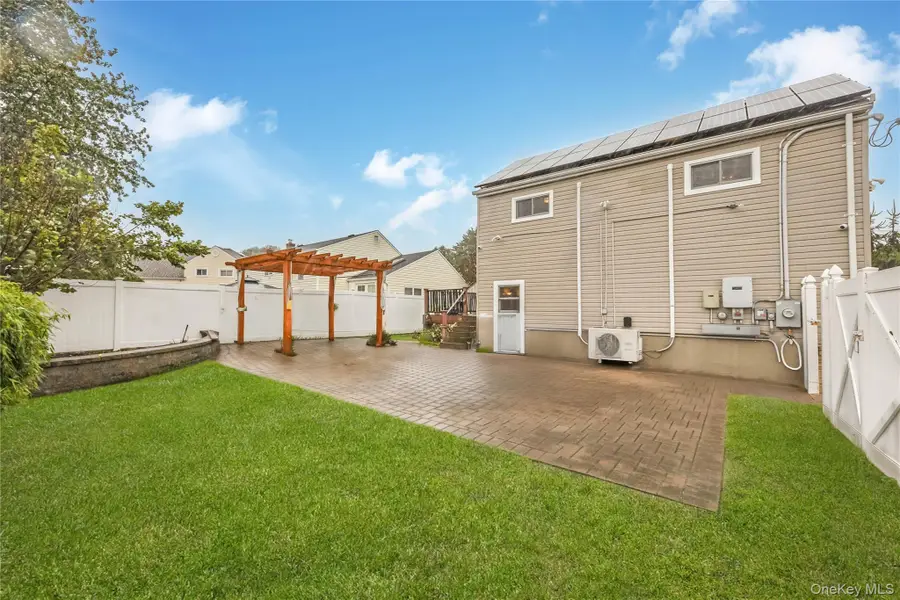 138 Eastgate Road, Massapequa Park, NY 11762 - Image #3