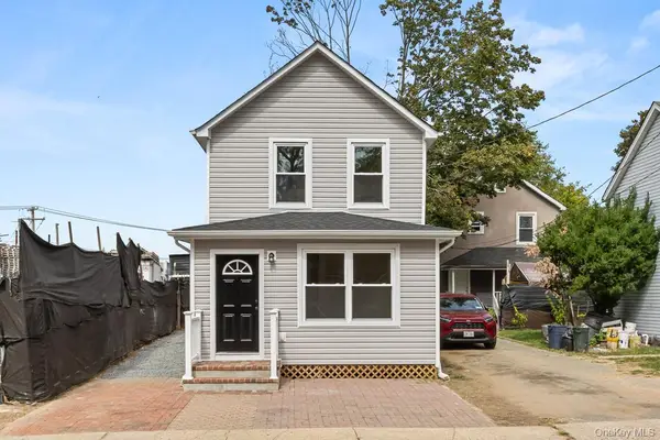 31 Grove Street, Hempstead, NY 11550