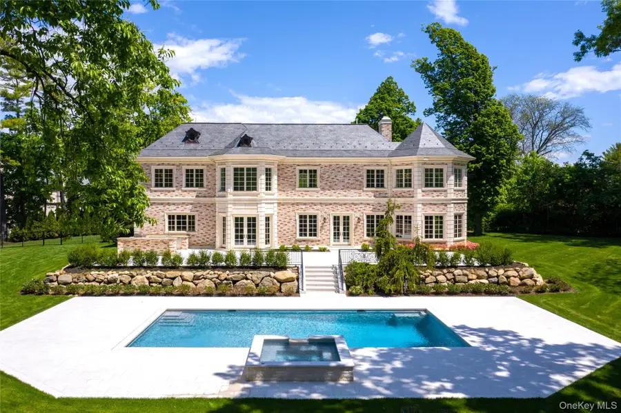 6 Foxwood Road, Great Neck, NY 11024 - #3