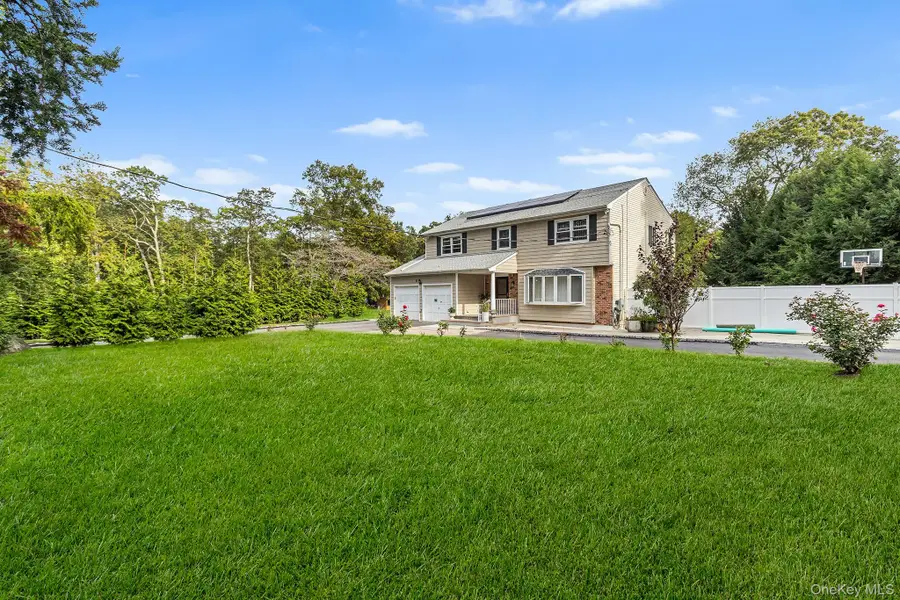 61 Old Indian Head Road, Commack, NY 11725 - Image #3