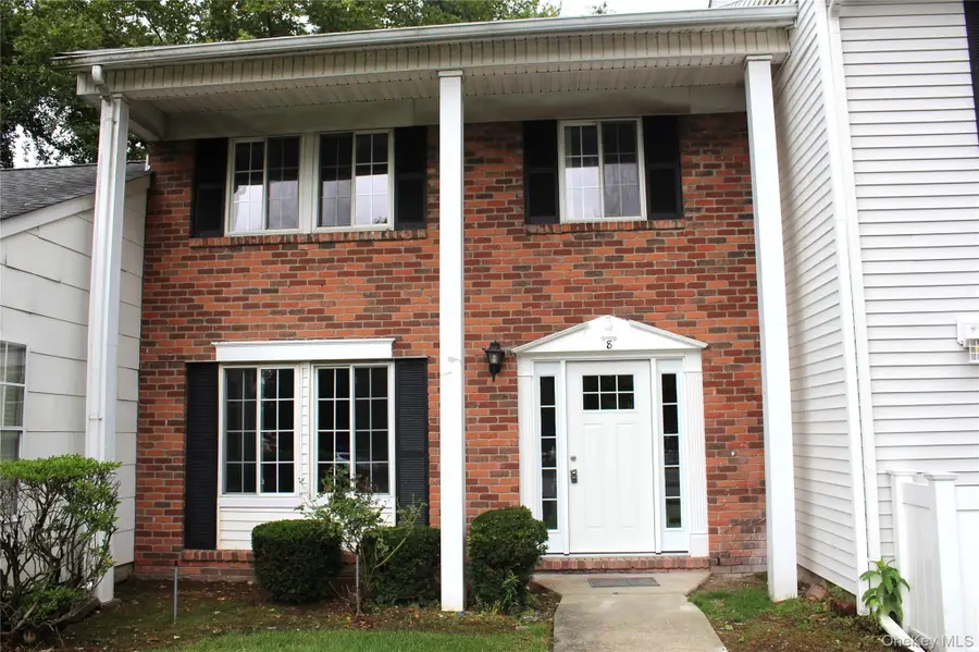 8 Lexington Court, Coram, NY 11727 - Image #2