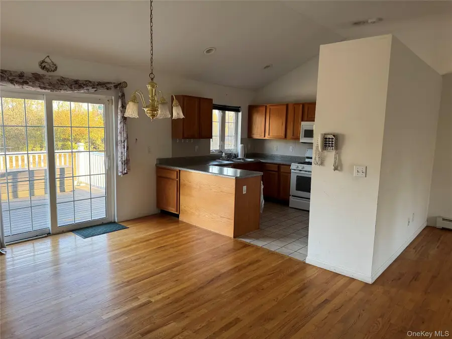 211 Robinson Lane, Wappingers Falls, NY 12590 - Image #2