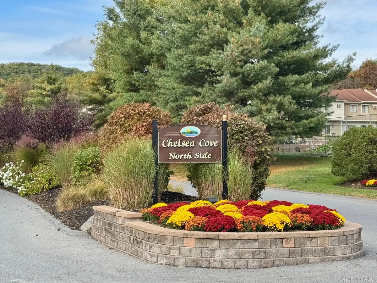 5904 Chelsea Cove N, Hopewell Junction, NY 12533 - Image #1