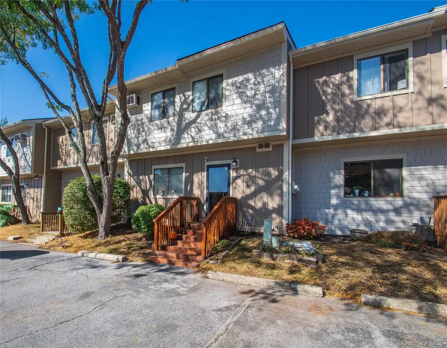 5904 Chelsea Cove N, Hopewell Junction, NY 12533 - Image #3