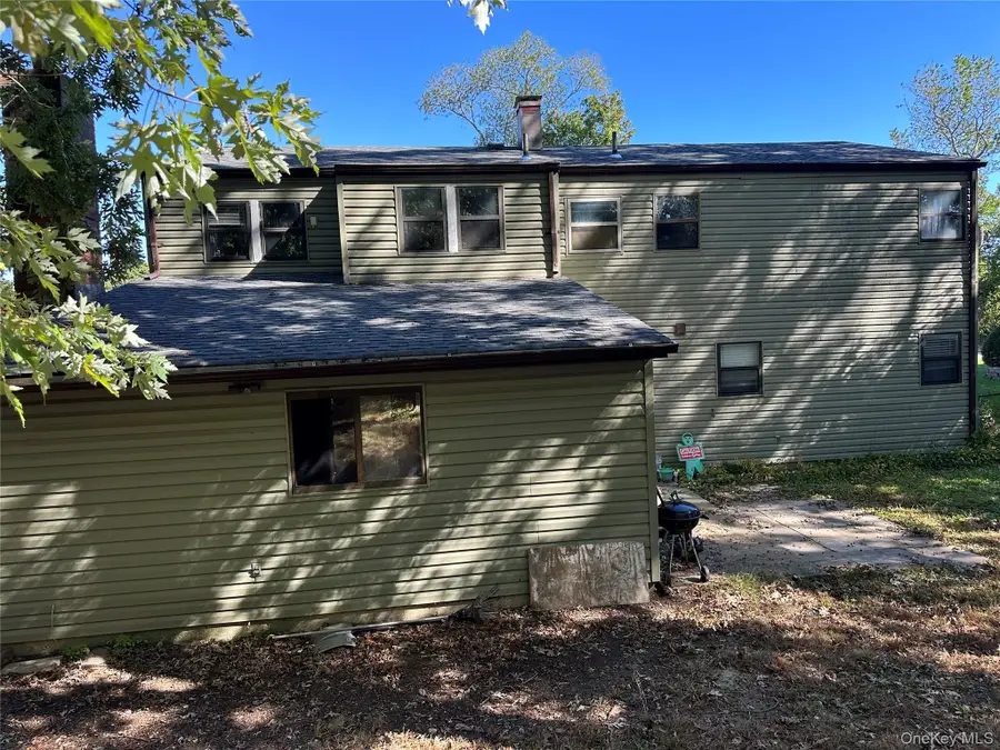 676 Bohemia Parkway, Sayville, NY 11782 - Image #3