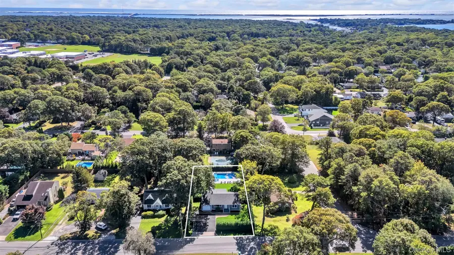 35 Suffolk Road, Hampton Bays, NY 11946 - Image #3