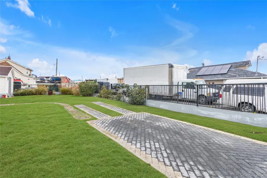 10 3rd Street, Rosedale, NY 11422 - Image #3