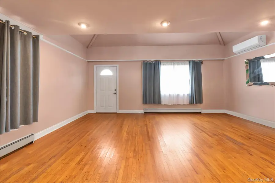 10 3rd Street, Rosedale, NY 11422 - Image #3