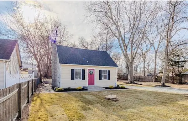 50 Peconic Street, Selden, NY 11784