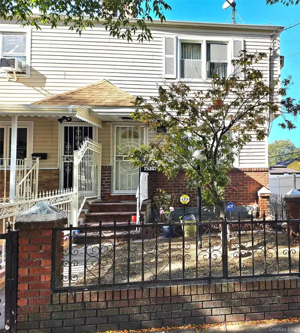 153-27 Foch Blvd, Jamaica, NY 11434