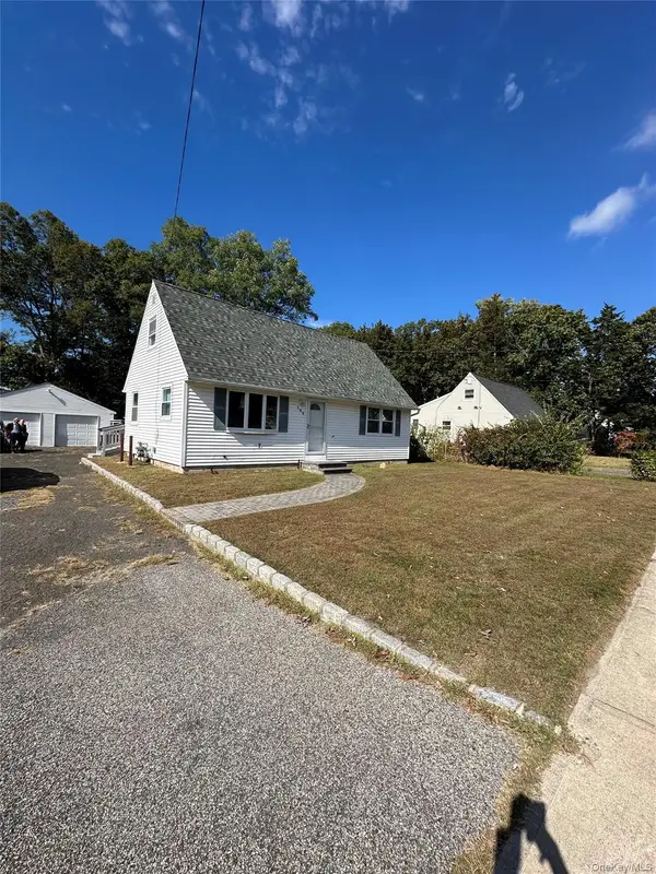 100 Marshall Drive, Selden, NY 11784