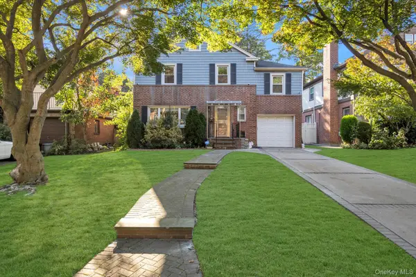 80-18 Springfield Blvd, Hollis Hills, NY 11427