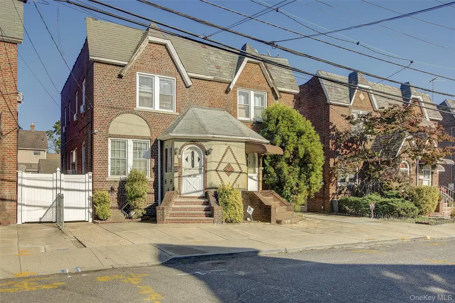 9507 239 Street, Floral Park, NY 11001 - Image #2