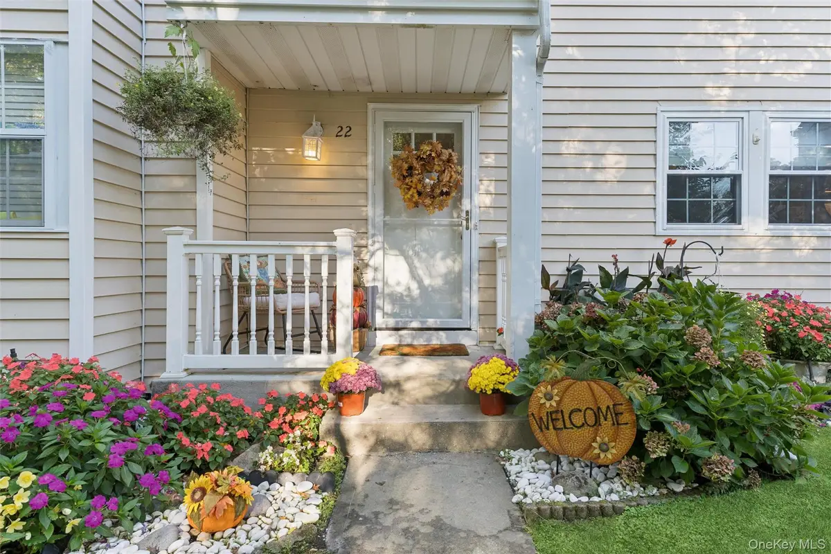 22 Huntington Commons, Yaphank, NY 11980 - Image #1