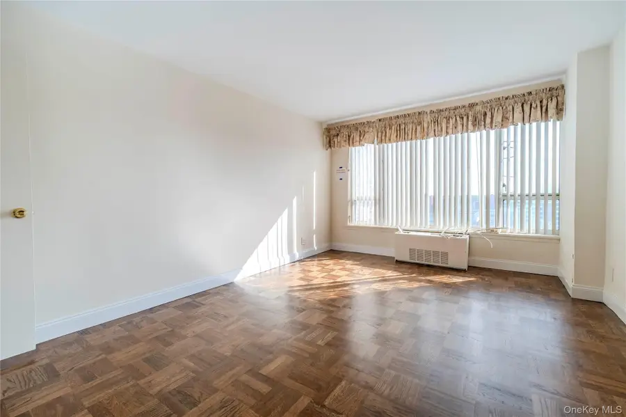 166-25 Powells Cove Boulevard #10G, Whitestone, NY 11357 - Image #2
