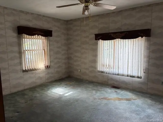 157 Pleasure Avenue, Ronkonkoma, NY 11779 - Image #3