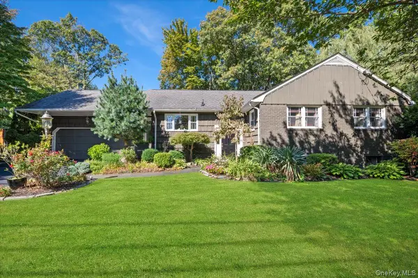 71 Cove Road, Huntington, NY 11743