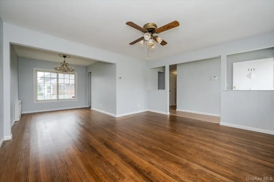 111 Michael Place, Bethpage, NY 11714 - Image #3