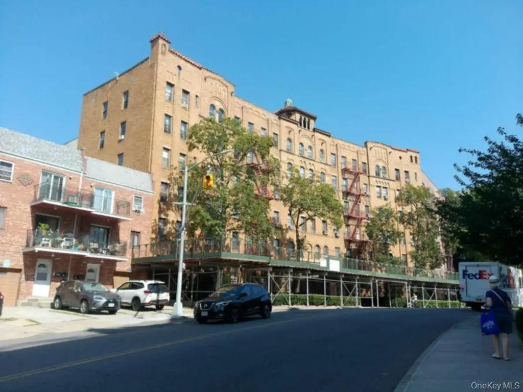 83-44 Lefferts Boulevard #3C, Kew Gardens, NY 11415 - Image #1