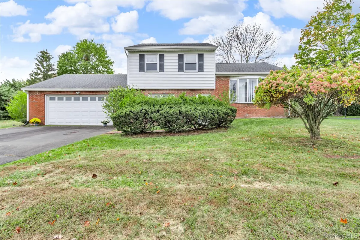 60 Hoffman Lane, Blauvelt, NY 10913 - Image #1