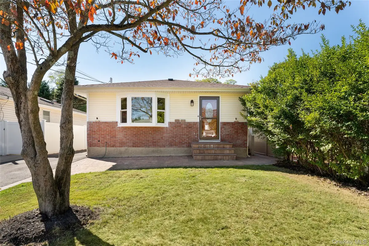 6 Merle Place, Deer Park, NY 11729 - Image #1